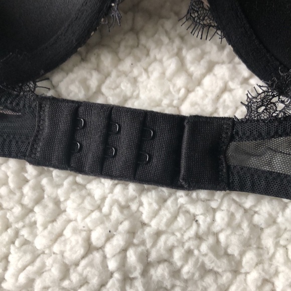 Victoria’s Secret black lace push up bra lace detail on back of strap Sz… - Picture 10 of 10